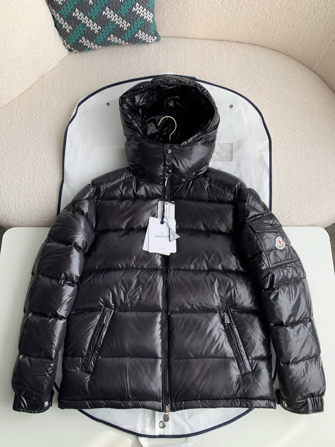 Moncler Short  men''s down jacket