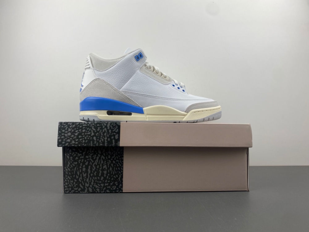 Air Jordan 3 “Lucky Shorts” UNC CT8532-101
