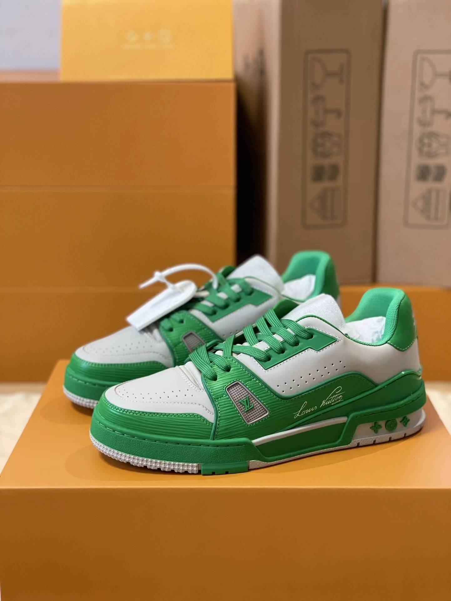 L*V TRAINER 1A9IQ5 Sneakers