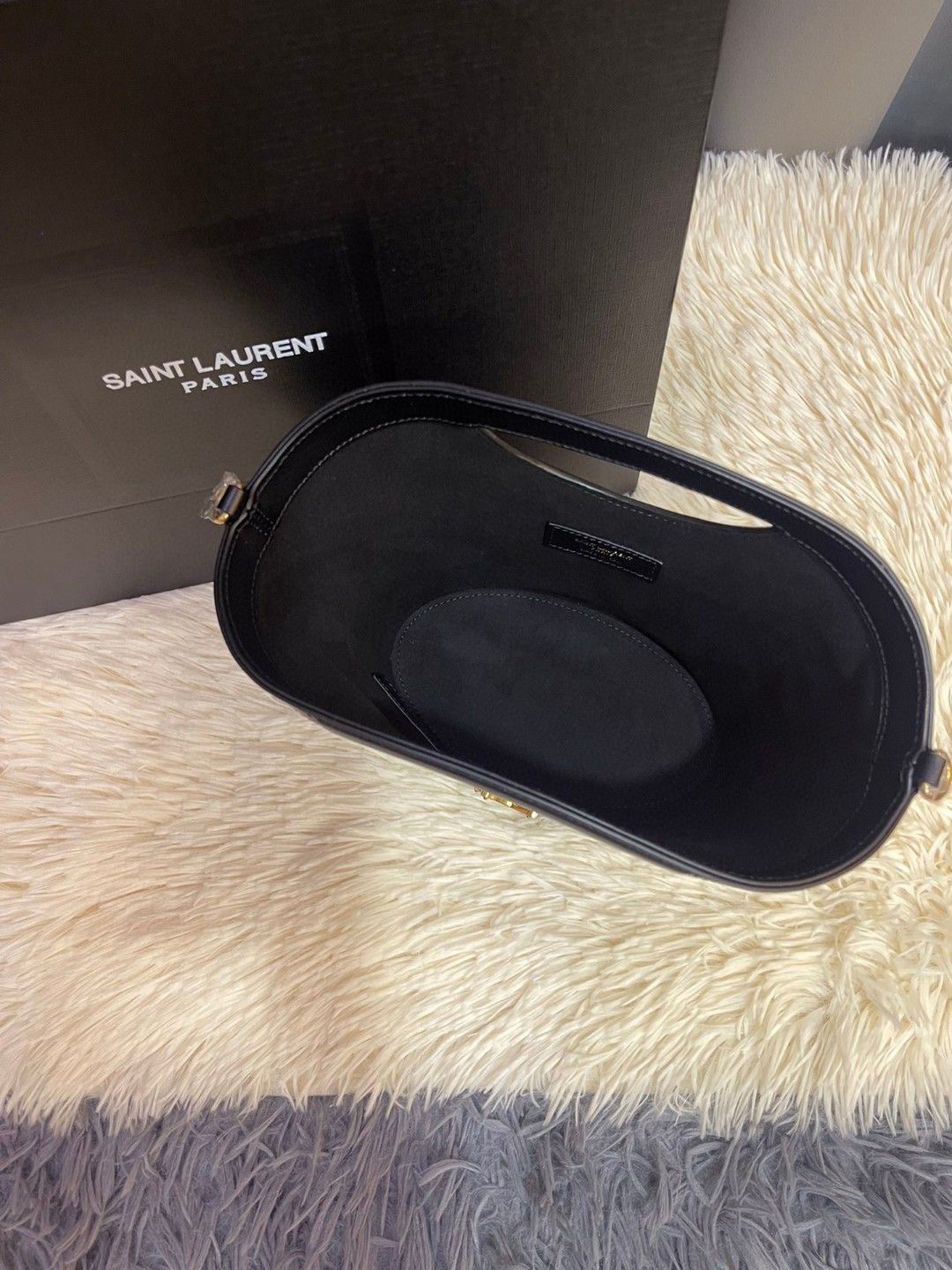 YSL LEATHER New Edition Basket Smooth Tote Bag Style: 791069 Size: 29x19.5x10CM