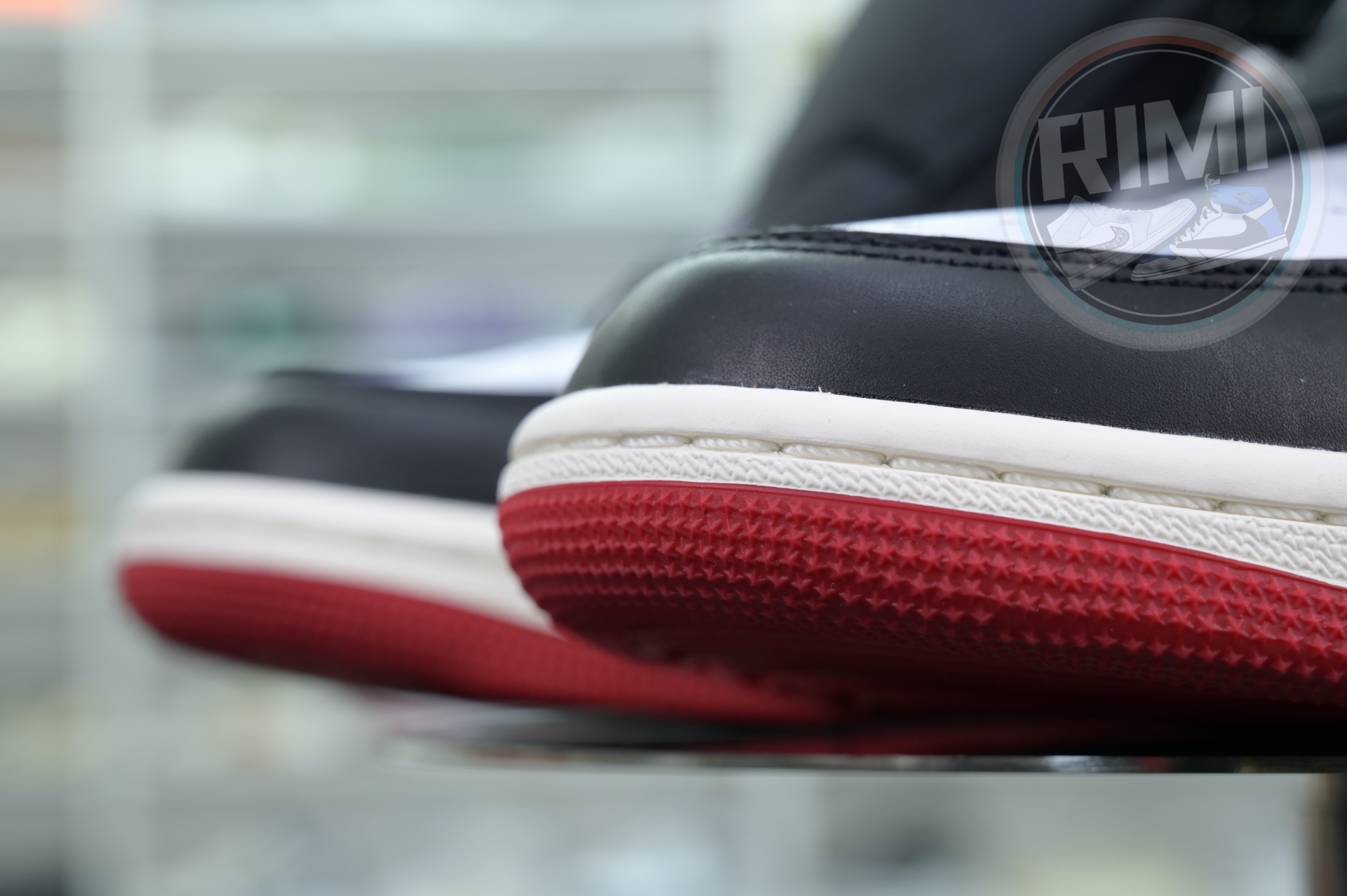 Jordan Air Jordan 1High OG“Black Toe Reimagined”