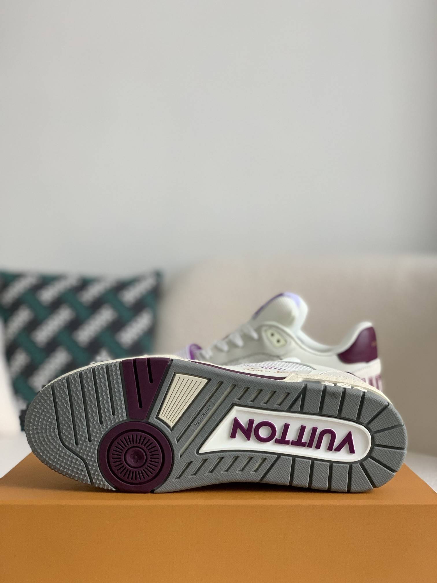 L*V TRAINER 1A98UX Sneakers Fall/Winter