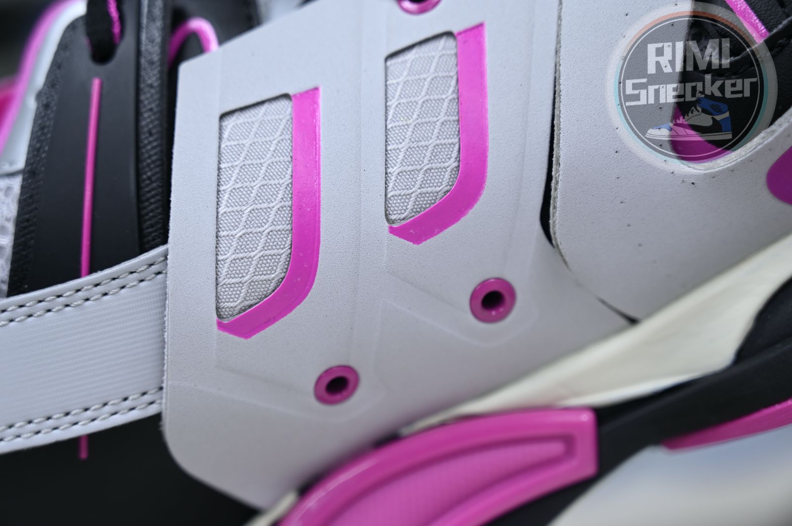 Balenciaga BLGA Track(LED)