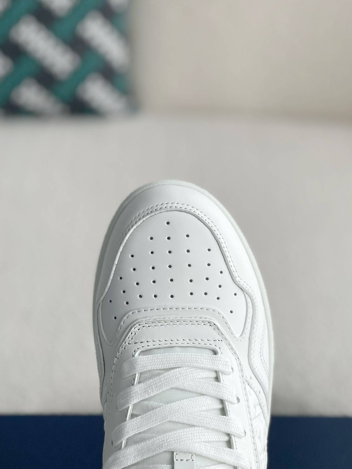 D*OR New B27 Sneaker