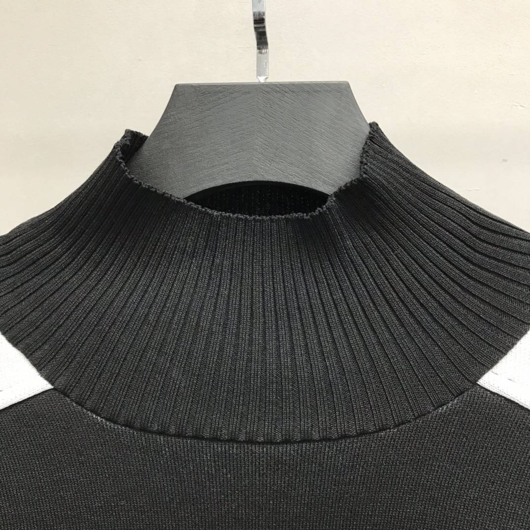 Balenciaga No. 10 Manchester United sweater