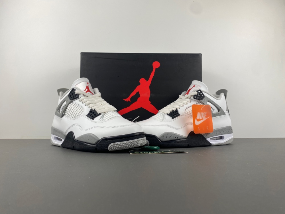 Air Jordan 4 “White Cement” 2025 FV5029-100