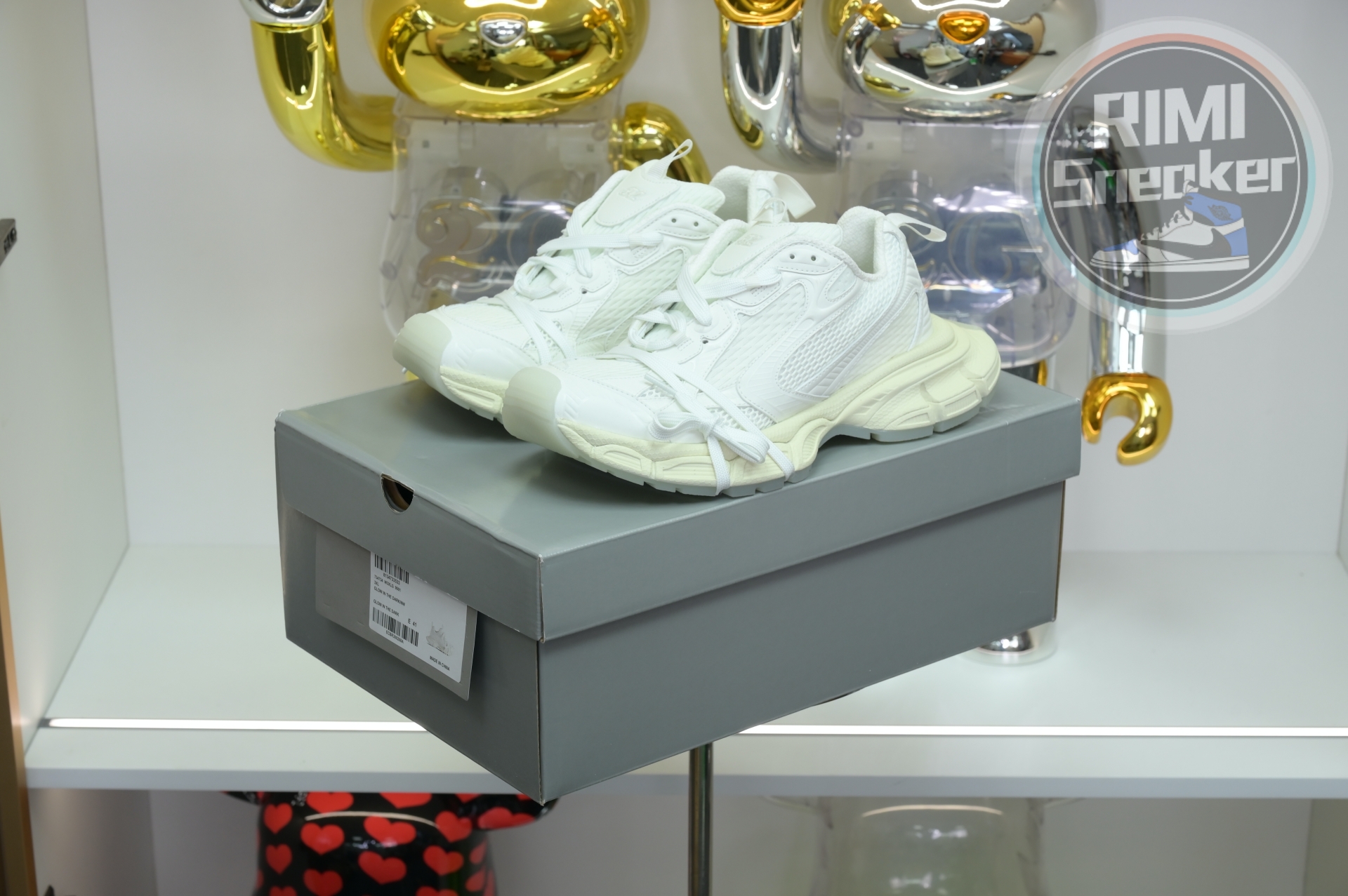 Balenciaga all sizes still in stock! Please contact customer service on iMessage/WhatsApp to purchase! BLGA 3XL