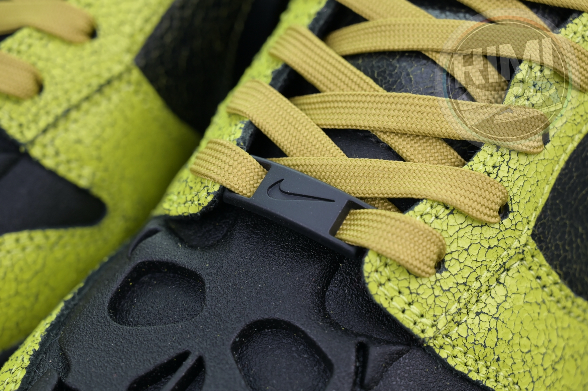 Nike Dunk Low“Halloween”