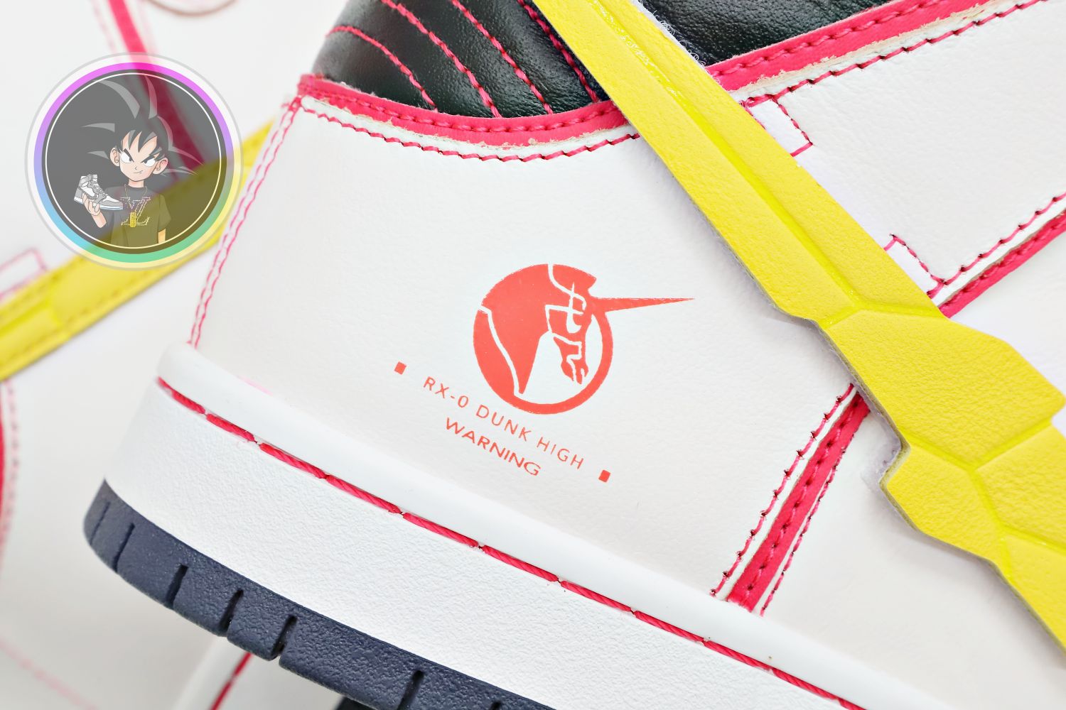 GUNDAM X DUNK HIGH SB