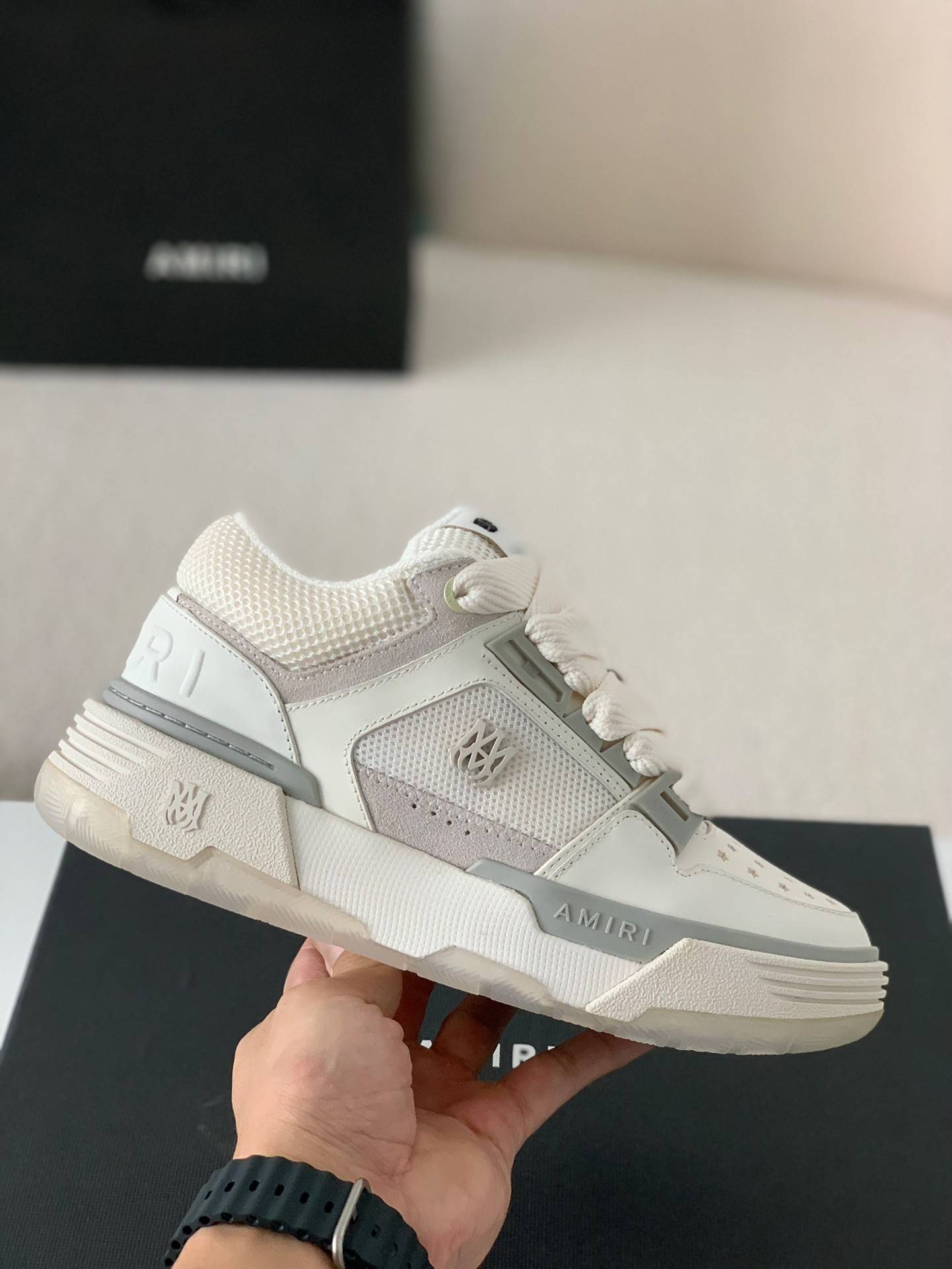 A*RI Sneakers