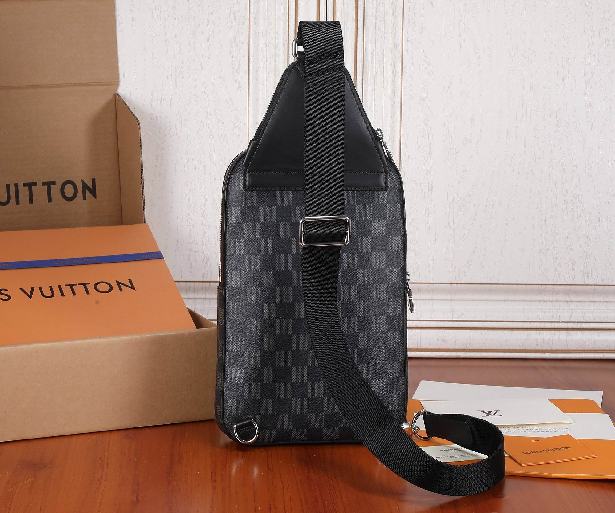 L*V damier graphite Men