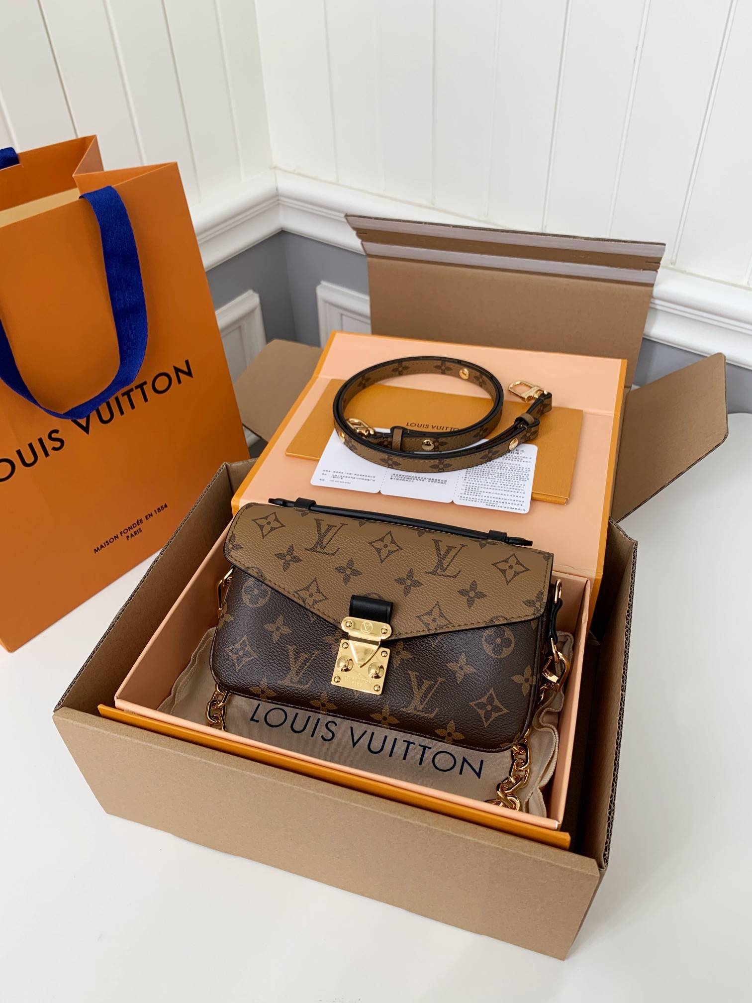 L*V Pochette Metis EAST WEST messenger bag M46225,size:21.5*13.5*6CM