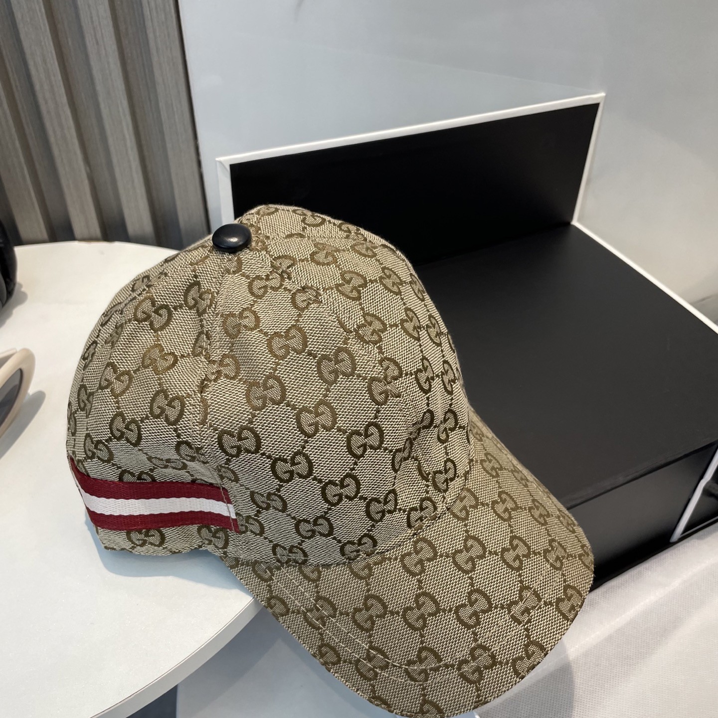 [#4924] G*u*i baseball cap peaked c ap hat