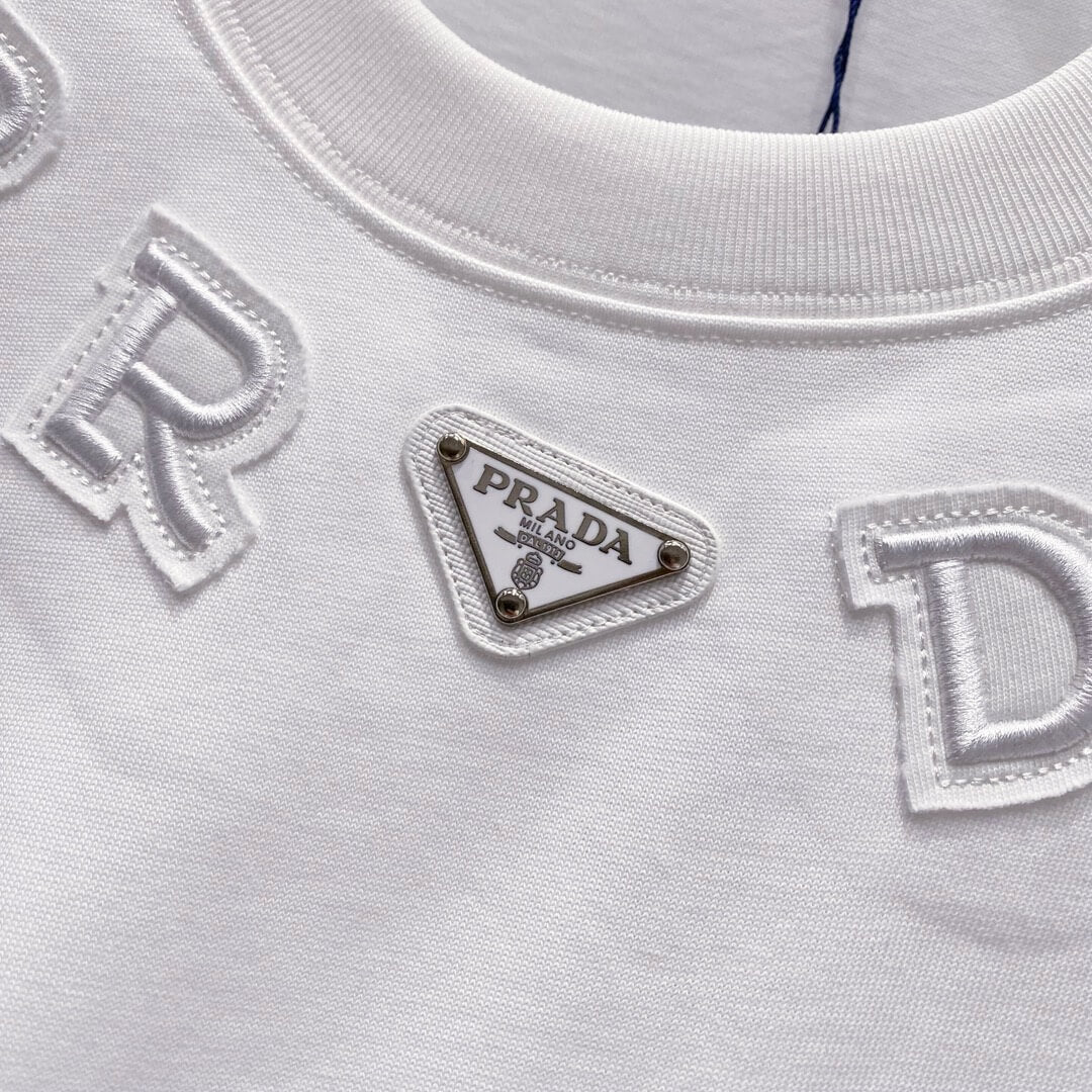 Triangle Pattern 3D Embroidery T Shirt