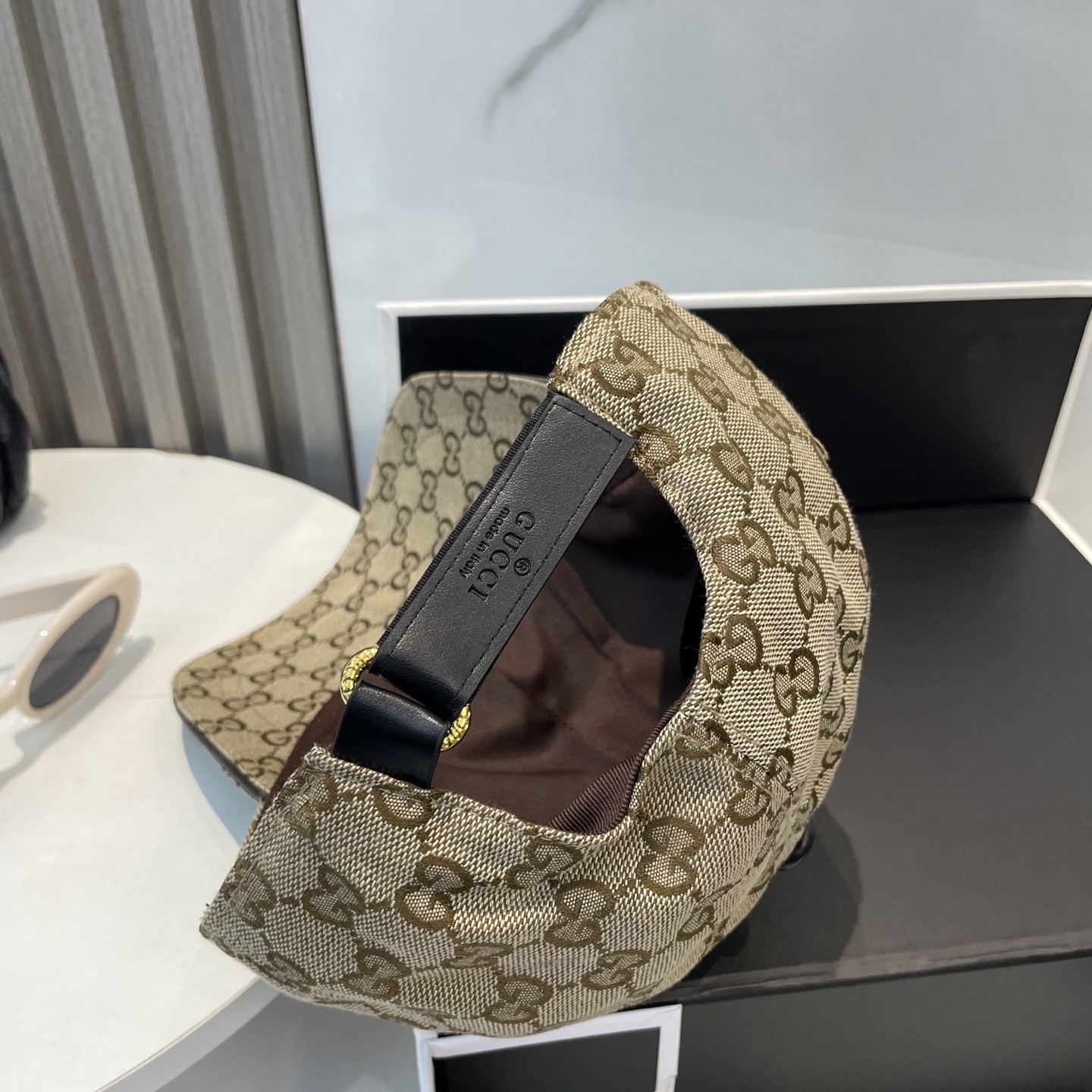 [#4927] G*u*i baseball cap peaked c ap hat