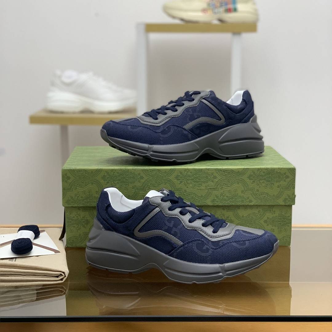 GU*IRetro Clunky Sneaker