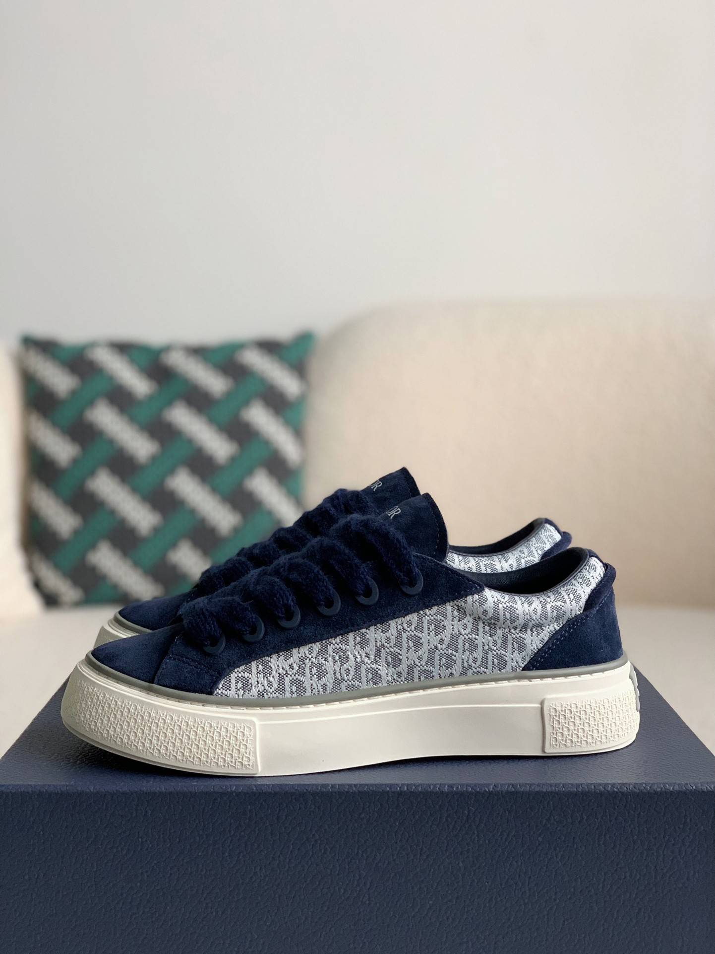 D*OR New B33 Sneaker