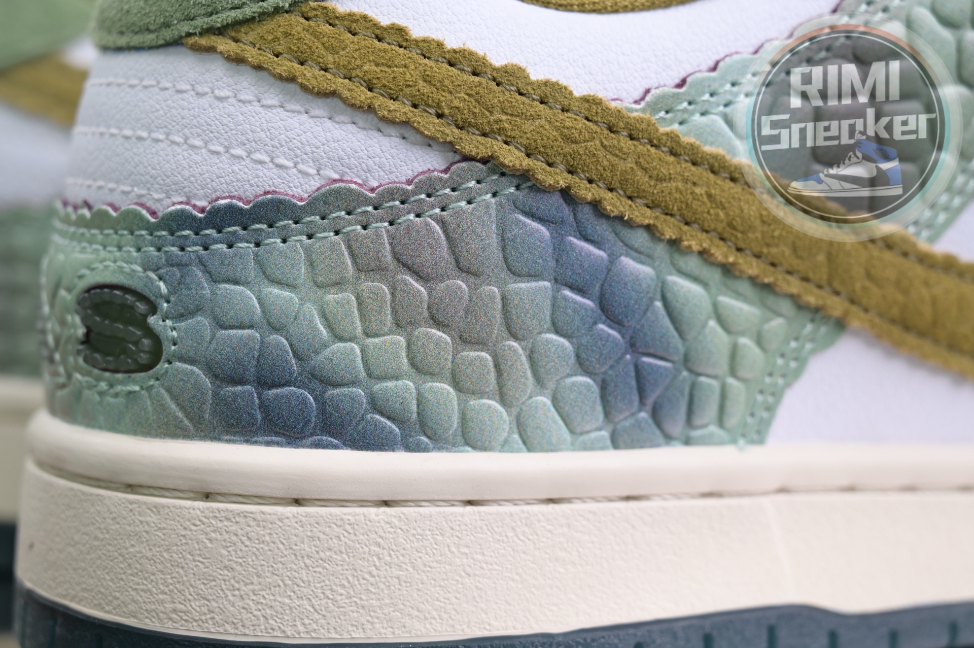 Alexis Sablone x Nike Dunk SB Low