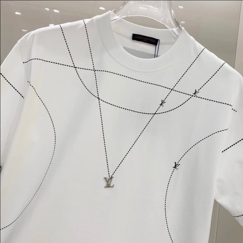 2025 Line Necklace & Metal Accent T-Shirt