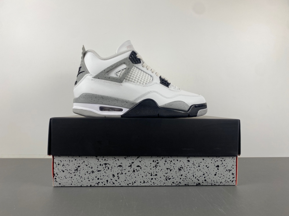 Air Jordan 4 “White Cement” 2025 FV5029-100