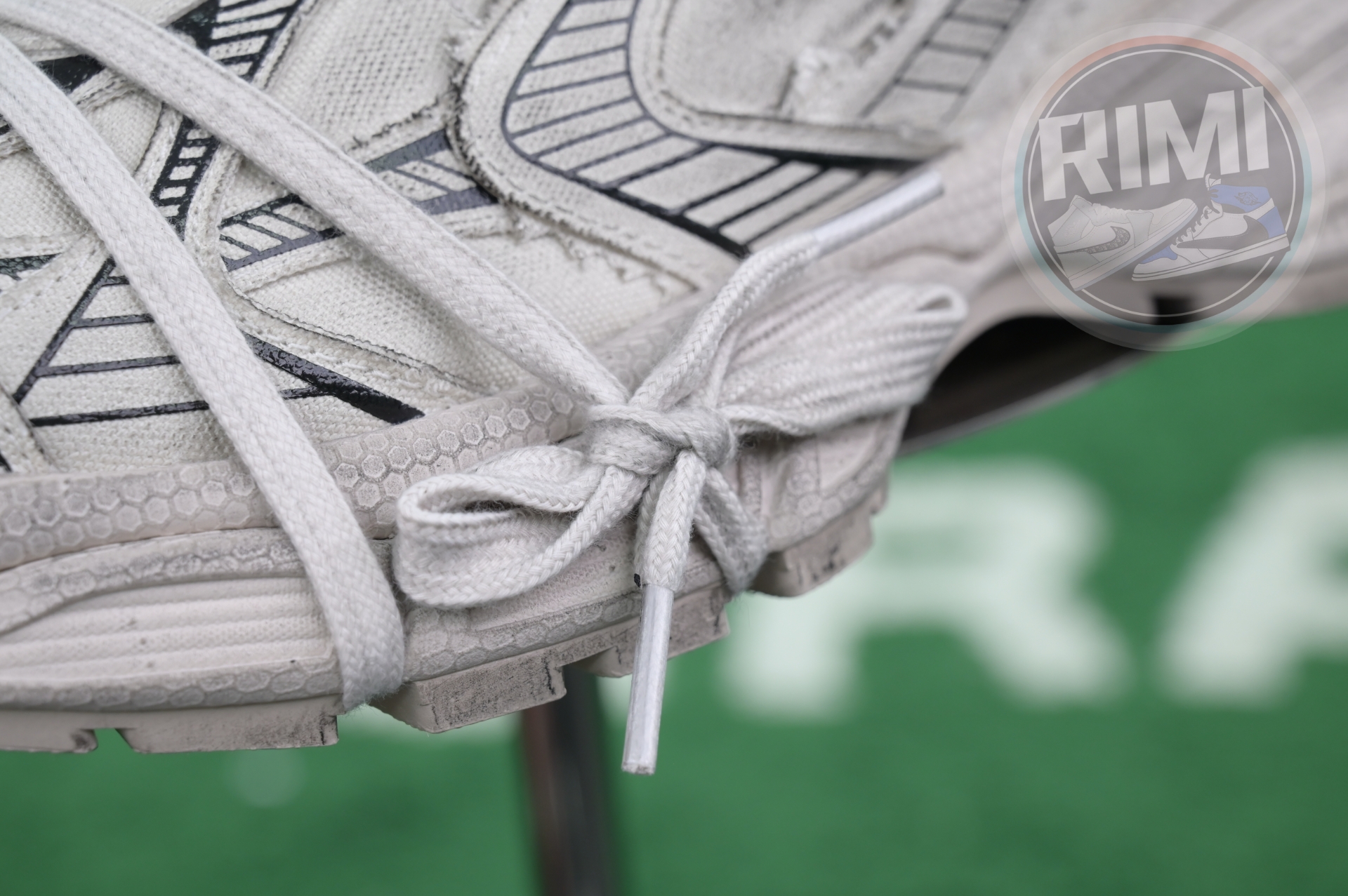 Balenciaga all sizes still in stock! Please contact customer service on iMessage/WhatsApp to purchase! BLGA 3XL