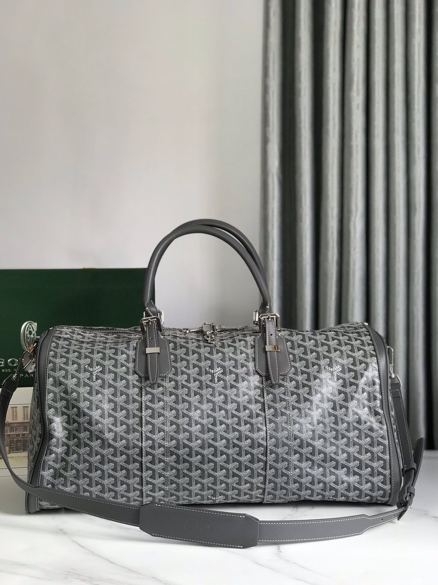 Goyard travel bag fitness bag, top quality! Size: 48 * 23 * 24cm