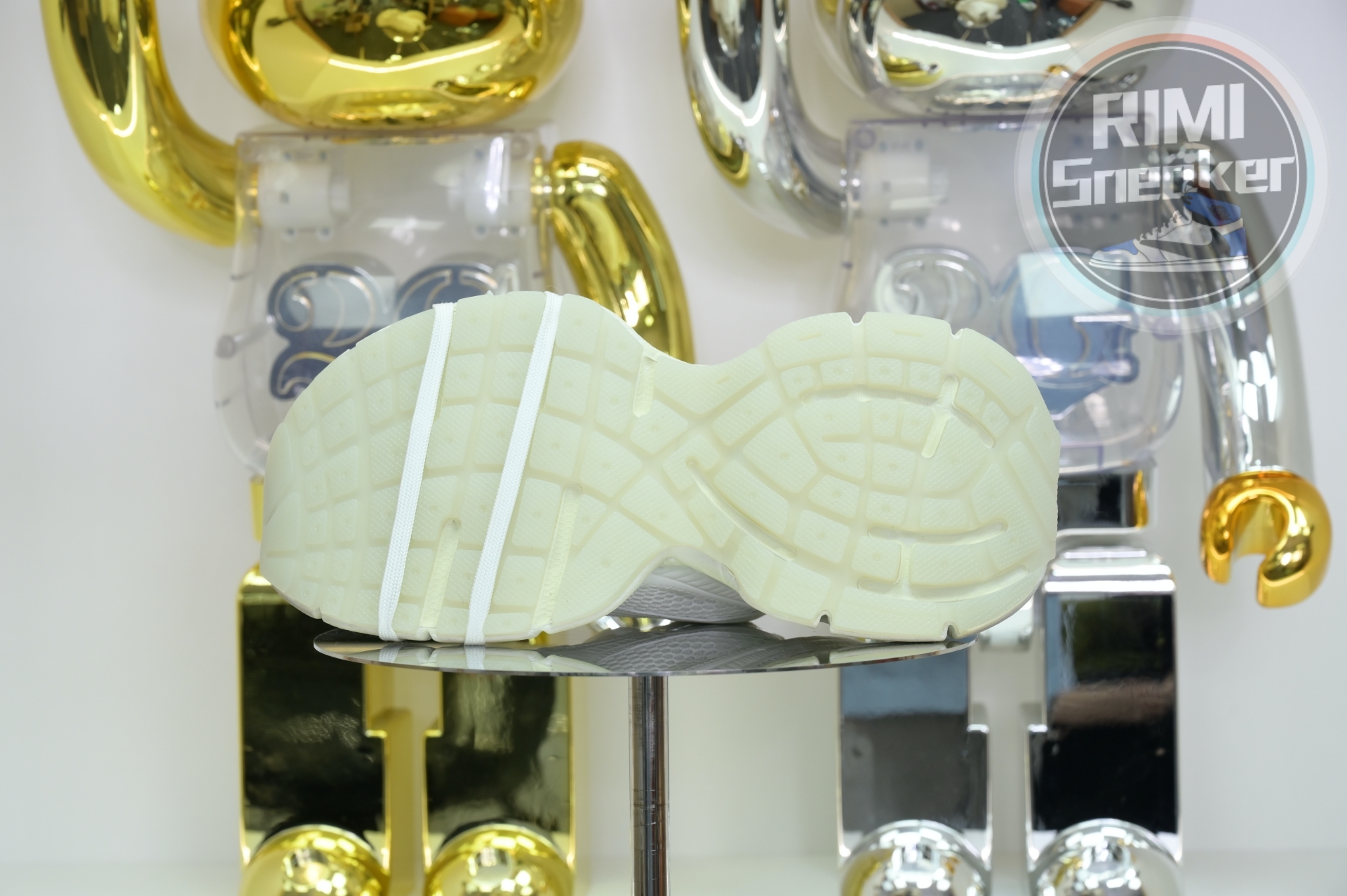 Balenciaga all sizes still in stock! Please contact customer service on iMessage/WhatsApp to purchase! BLGA 3XL