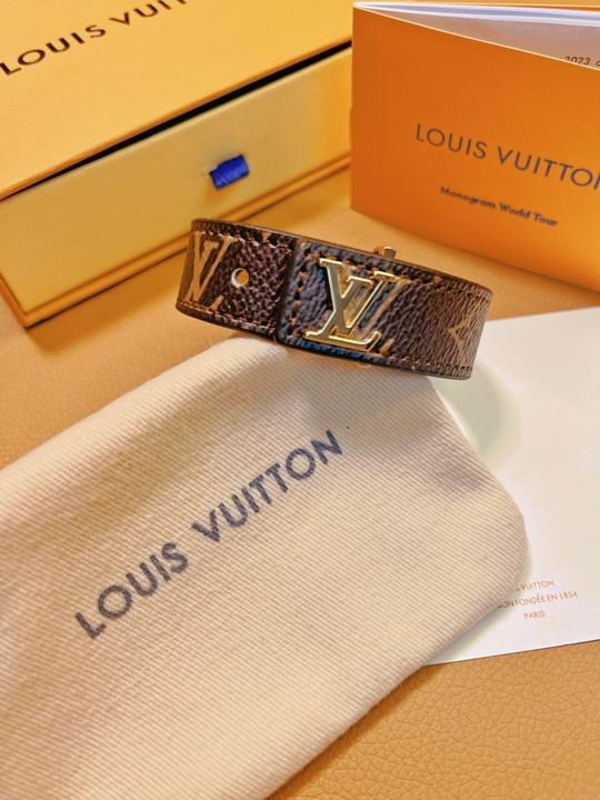 LV  Brand letter logo bracelet