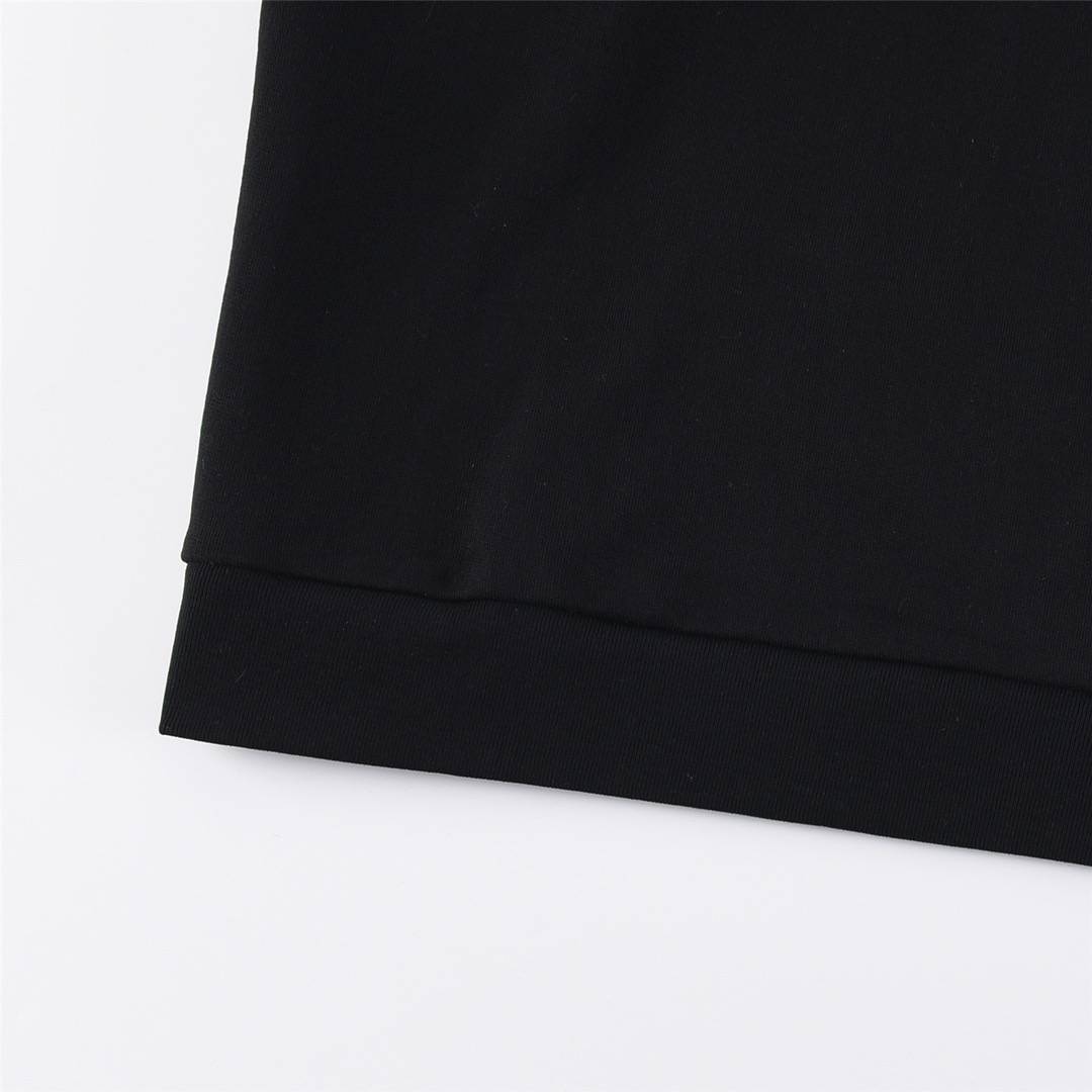 G*u*i men’s and women’s hoodies