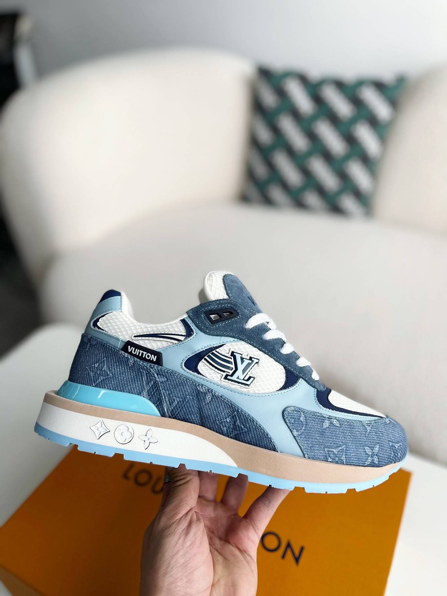 L*V Low-top running shoes