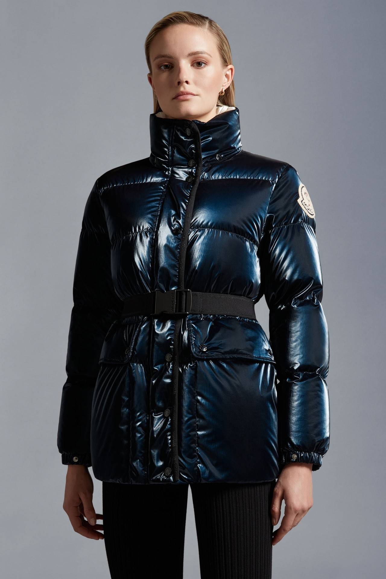 Moncler short jacket down for women-blue