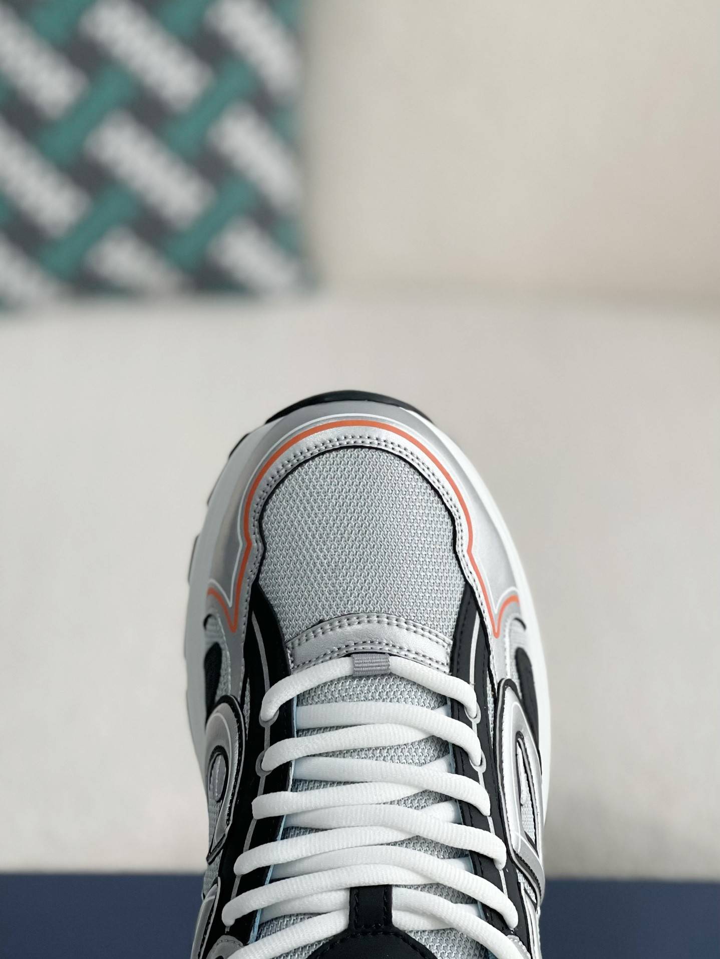 D*OR B30 New Sneaker