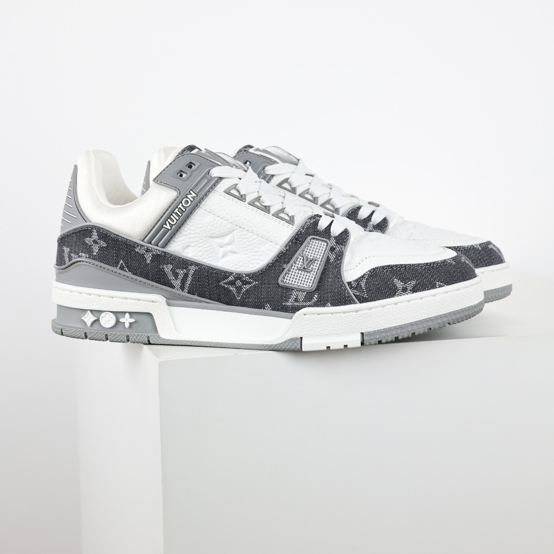 L*V TRAINER Sneakers Monogram Denim Grey White