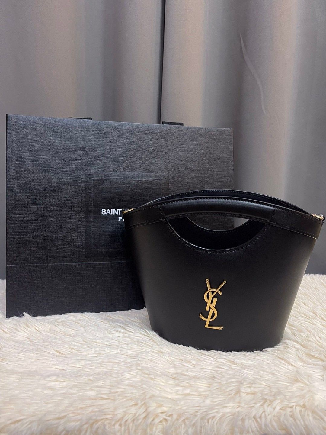 YSL LEATHER New Edition Basket Smooth Tote Bag Style: 791069 Size: 29x19.5x10CM