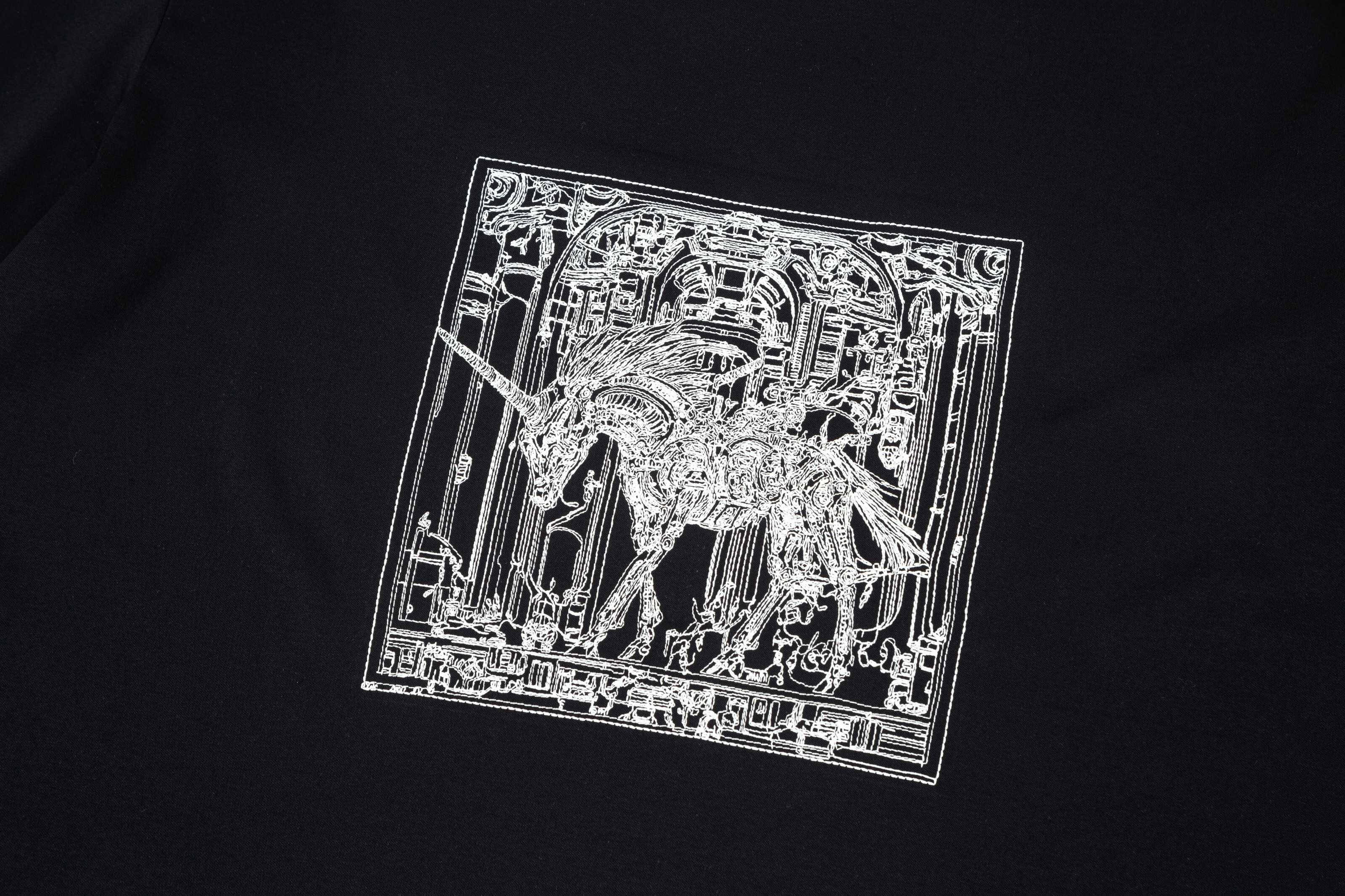 Exquisite Horse Embroidered T-Shirt