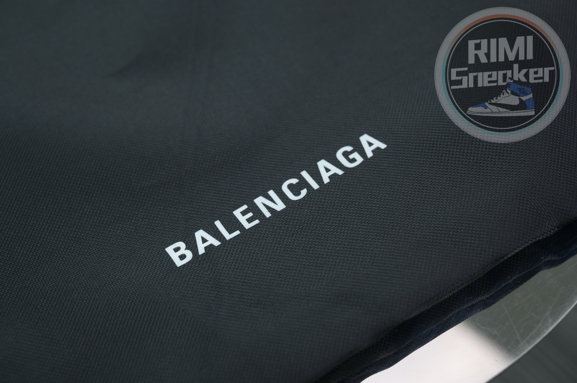 Balenciaga all sizes still in stock! Please contact customer service on iMessage/WhatsApp to purchase! BLGA 3XL