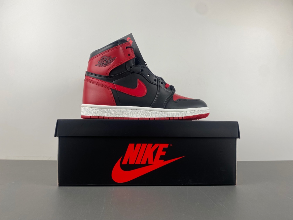 Air Jordan 1 High ’85 “Bred” HV6674-067