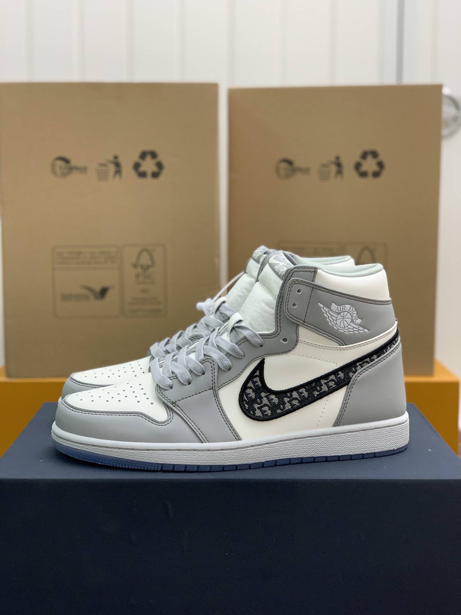 D*OR x NIKE JORDAN 1 Sneaker