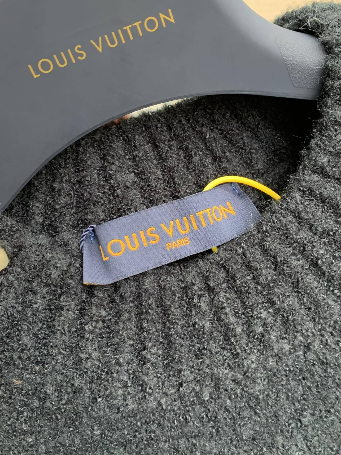 Louis Vuitton Clothes