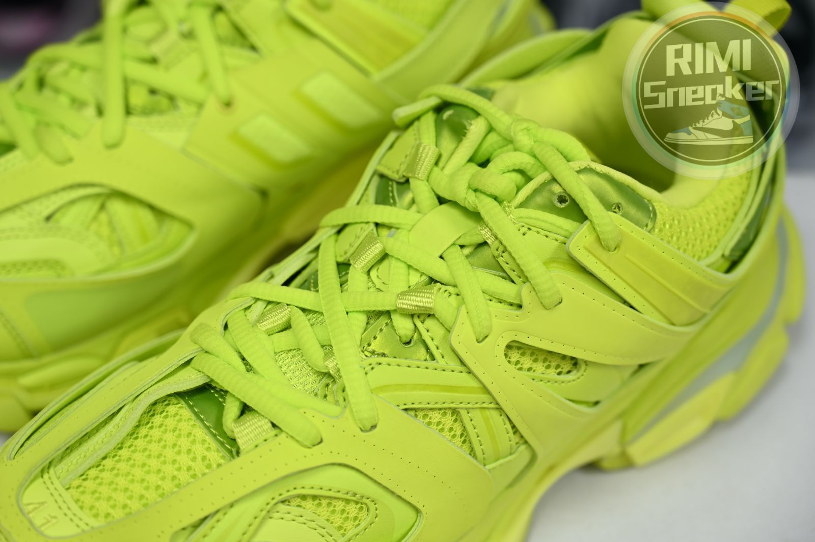 Balenciaga BLGA Track(LED)