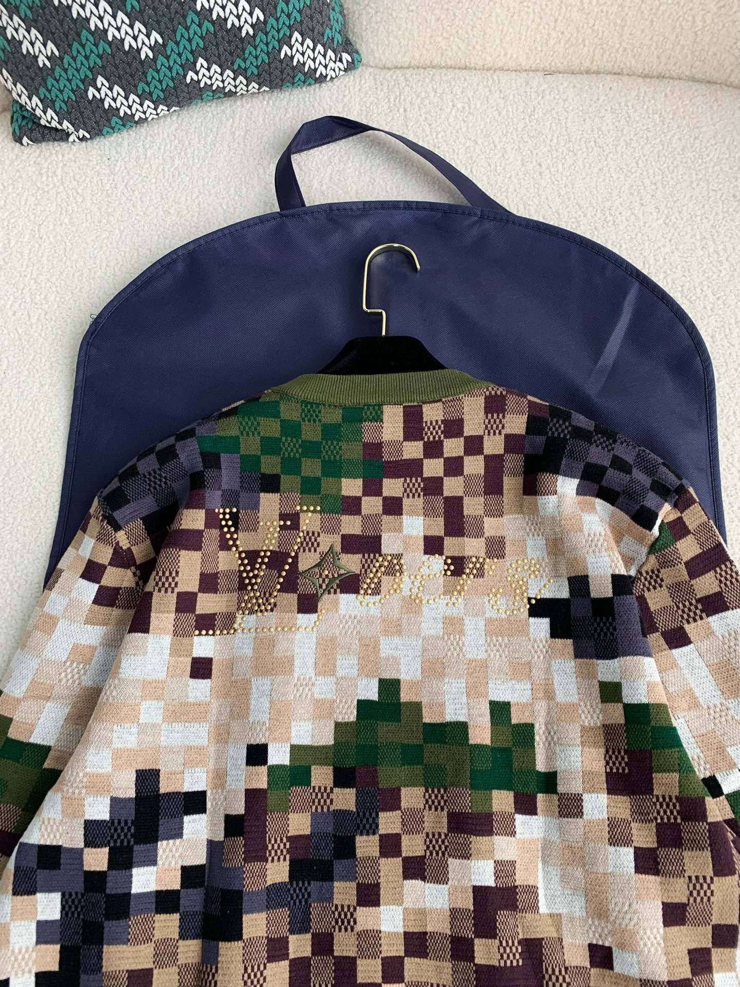 Louis Vuitton Clothes