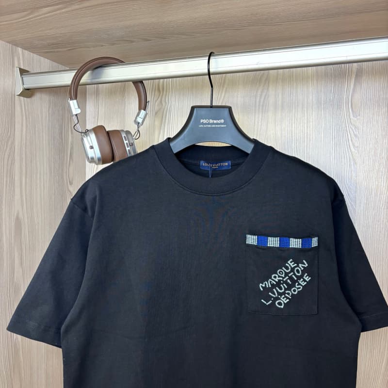 Chest Pocket Embroidery Letter T-shirt