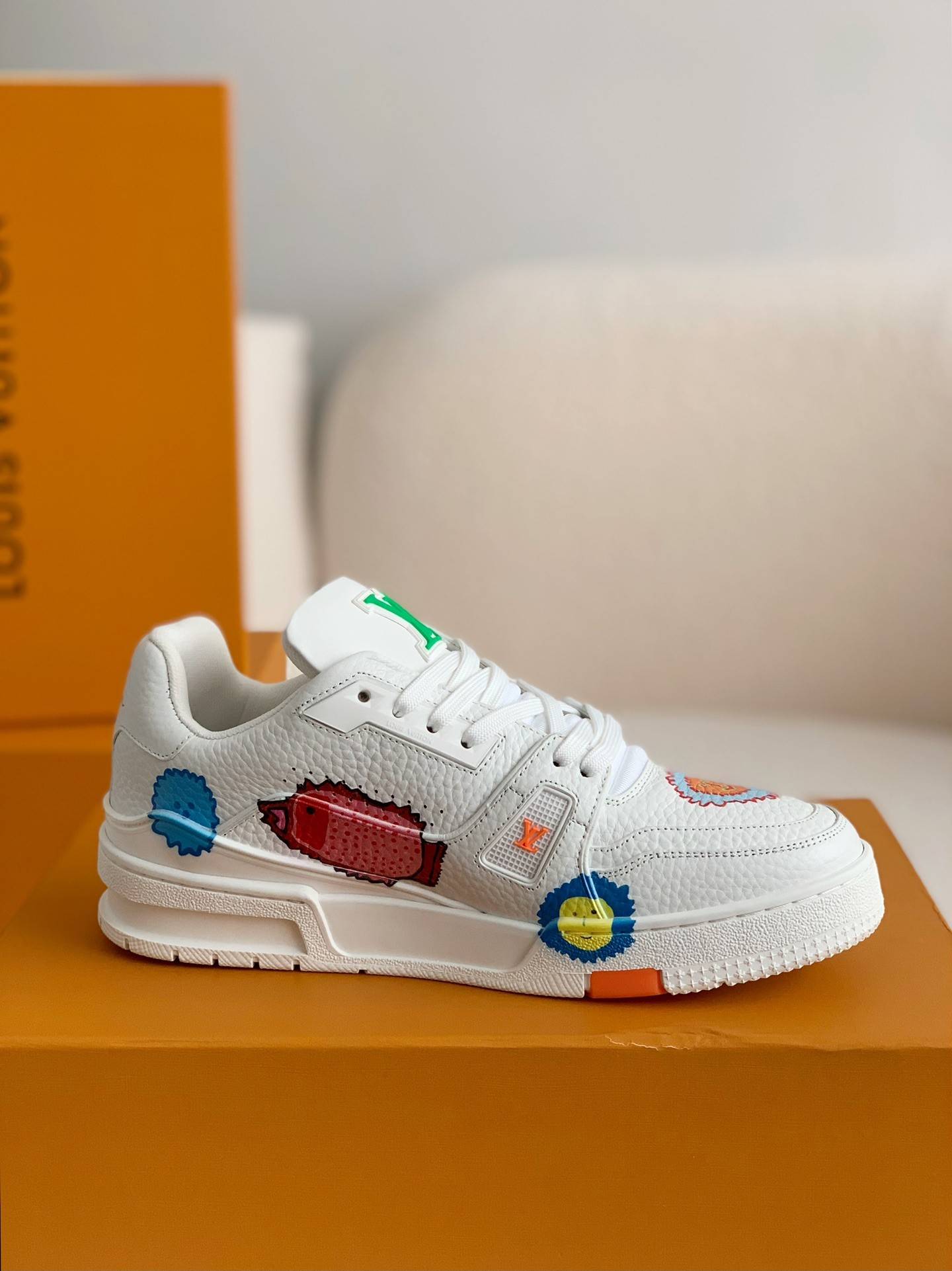 L*V TRAINER Sneakers