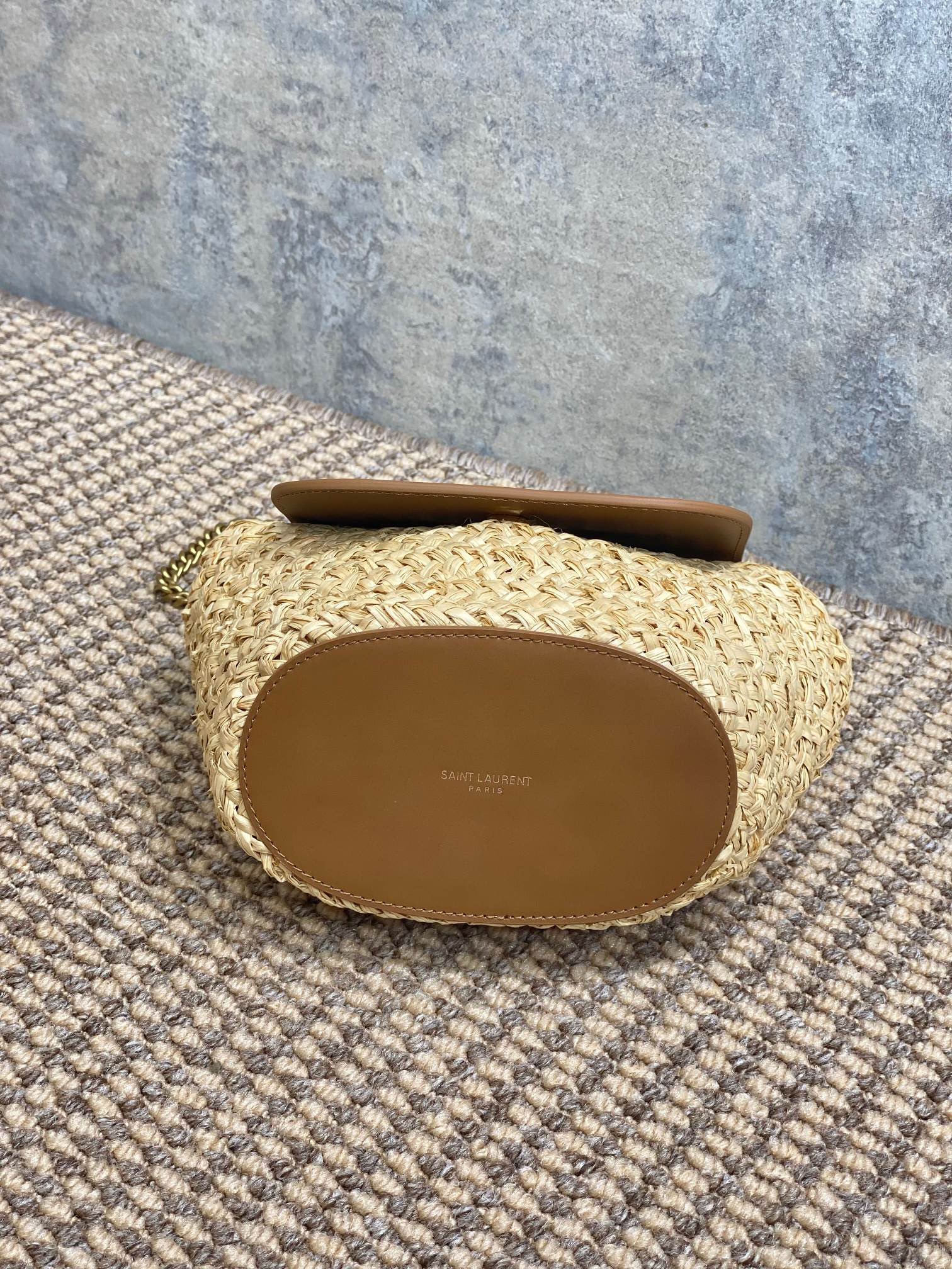 Yves Saint Laurent straw mini MANON handmade model: 774269 size: 23x12x6