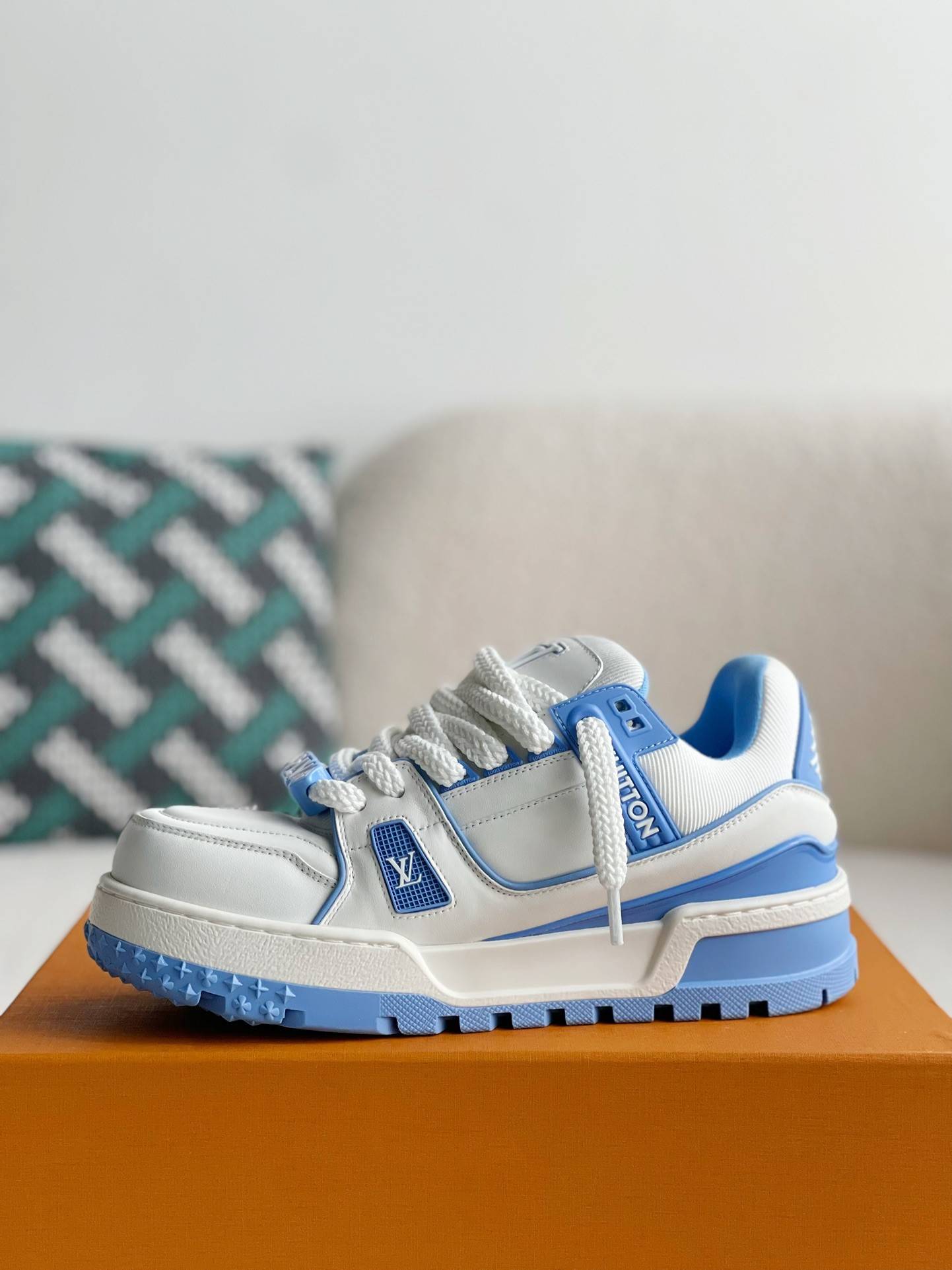 L*V TRAINER MAXI  SNEAKERS