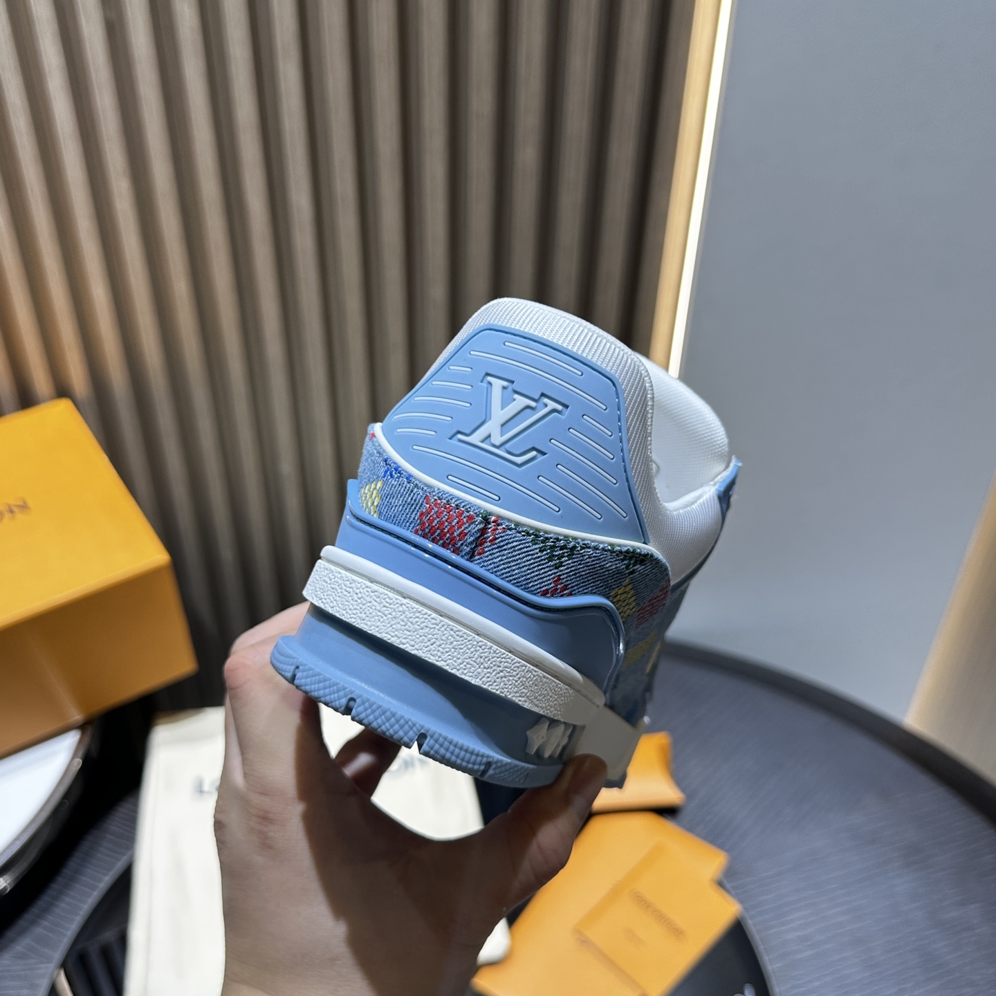 L*V TRAINER Sneakers 1AHCYB