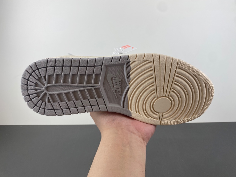 Travis Scott x Fragment Design x Jordan Air Jordan 1 Low OG SP AJ-SJ2068-130