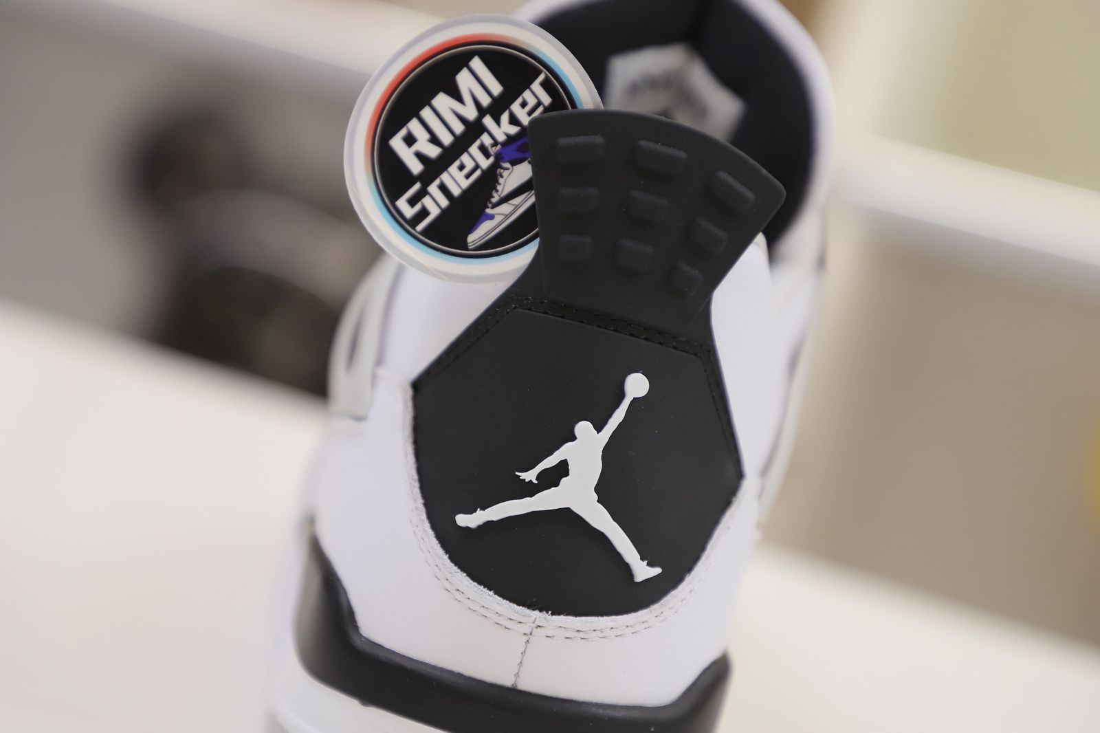 AIR JORDAN 4 MILITARY BLACK DH6927-111