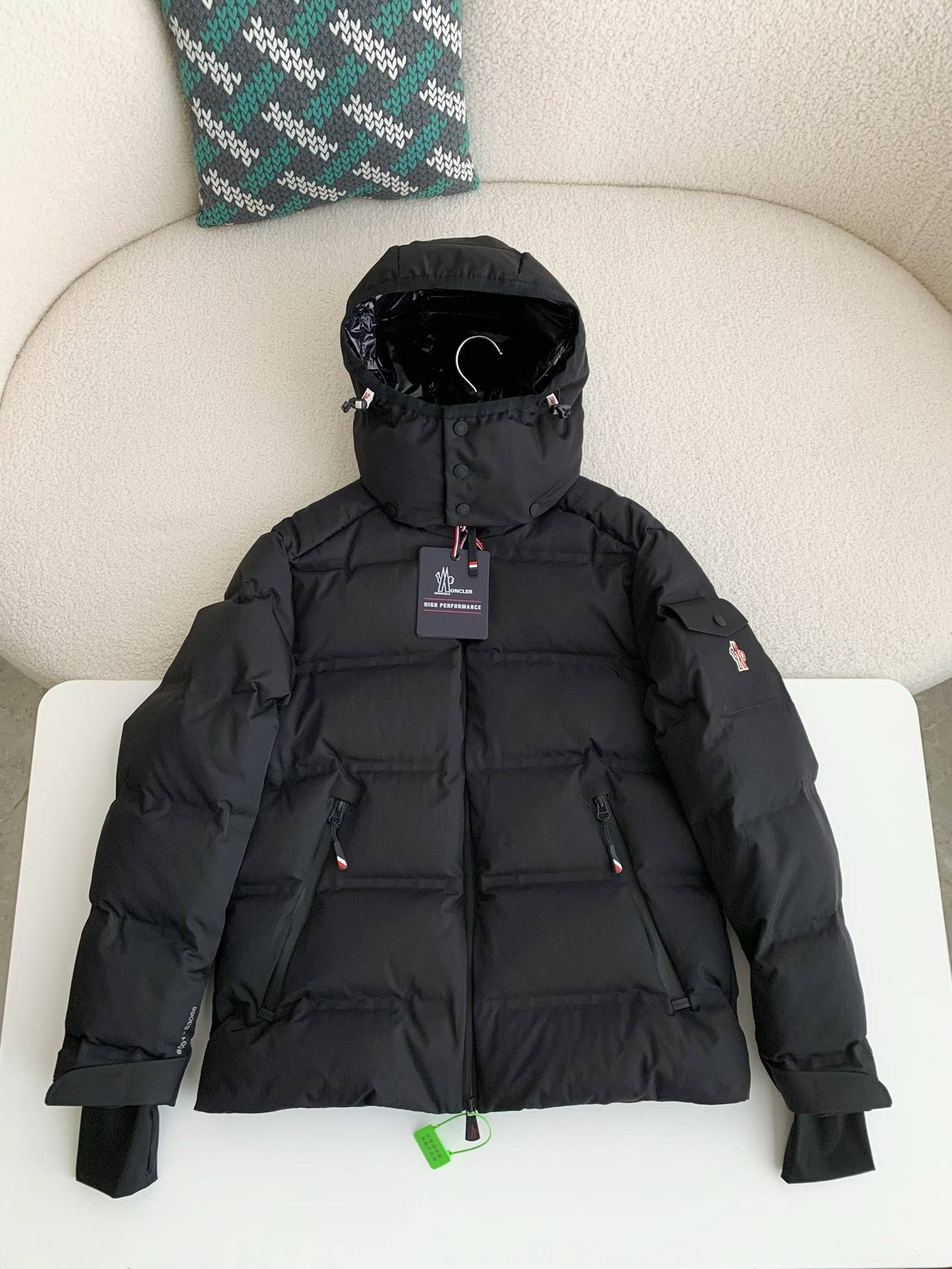 Moncler Montbeliard down jacket