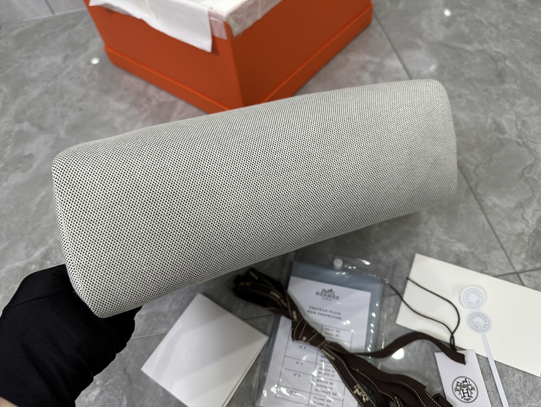 Hermès limited edition color matching Herbag Size: 31cm